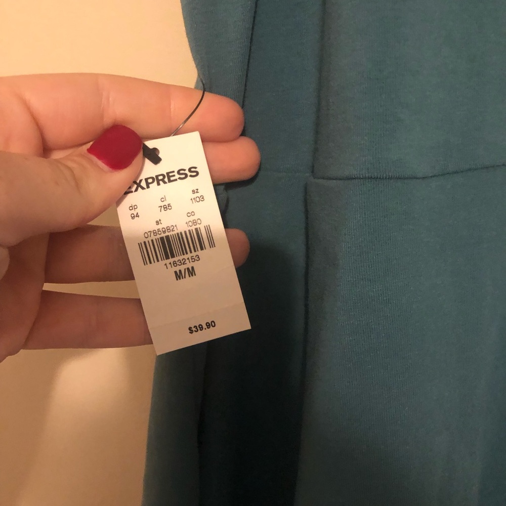 Express halter dress - Picture 2 of 4
